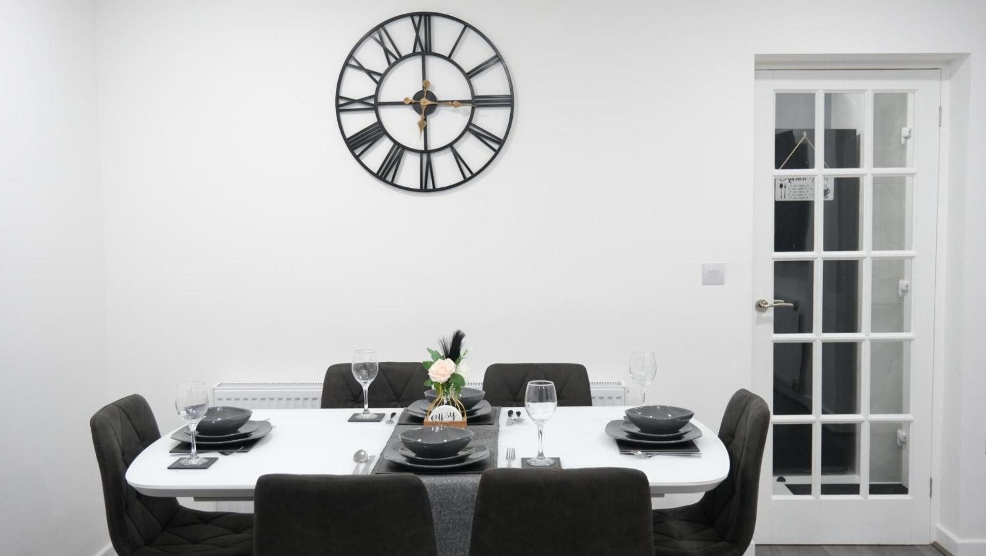 Modernized Three Bedroom House Near City Stadium, Attractions, City Centre - Sky N Netflix - Convenient Transport Μάντσεστερ Εξωτερικό φωτογραφία